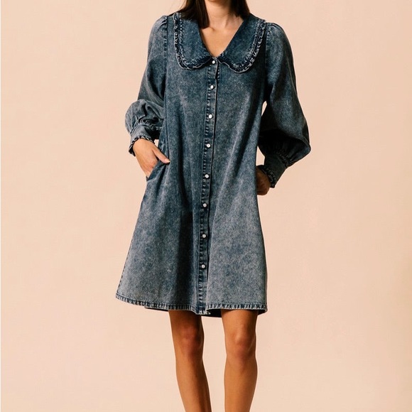 Peter Pan Collar Dress in Denim - Picture 3 of 4
